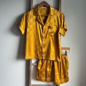 June Luxury GG Monogram Silky Pajama Set Womens sz: Small